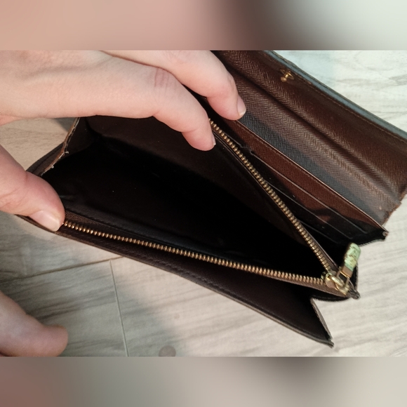 Louis Vuitton Authentic Damier Ebene Canvas Long Wallet  - Picture 10 of 14